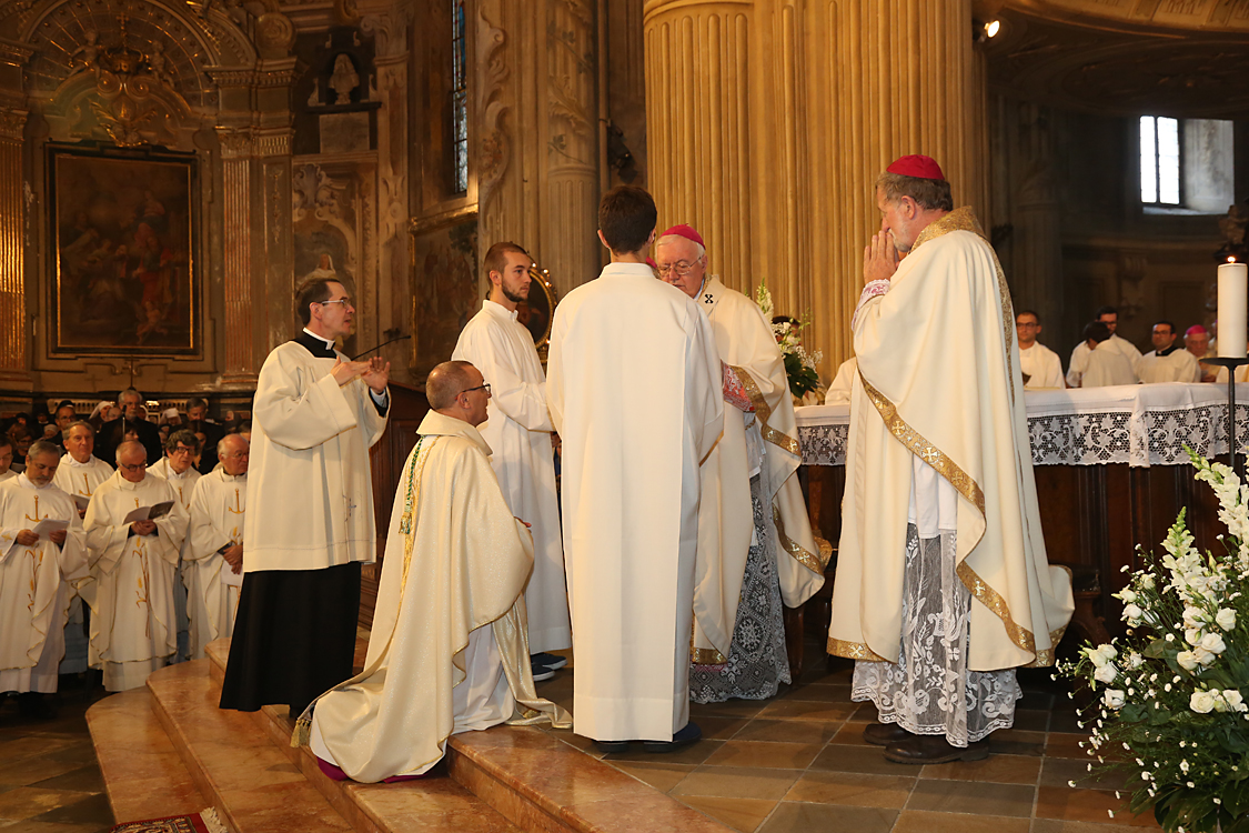 Monsignor Marco Prastaro Vescovo di Asti_245.jpg